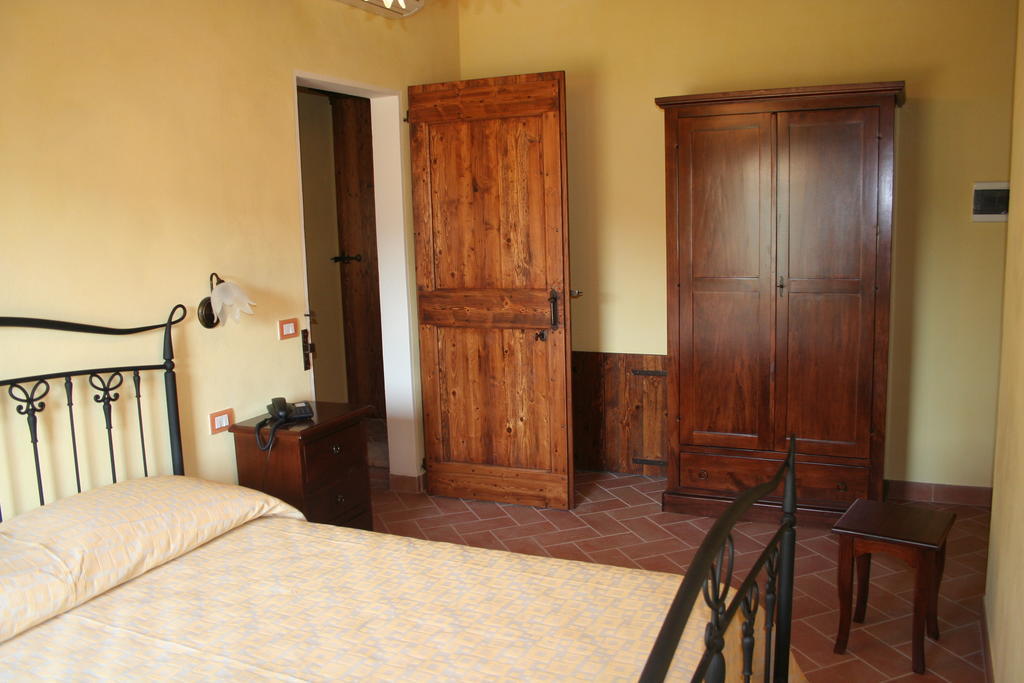 Agriturismo Il Casale Пергола Екстериор снимка