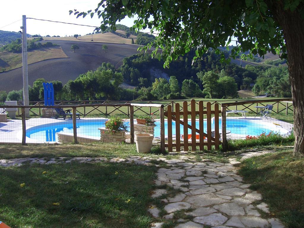 Agriturismo Il Casale Пергола Екстериор снимка