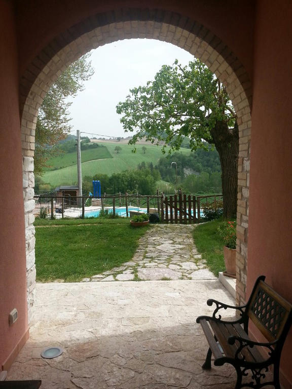 Agriturismo Il Casale Пергола Екстериор снимка